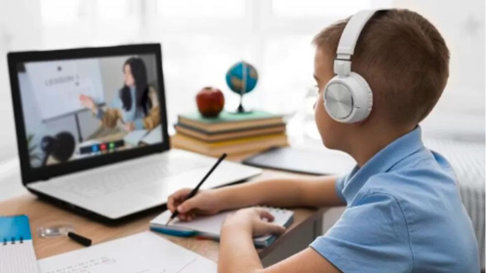 Arranque de clases: aumentó el kit de tecnología escolar.&nbsp;