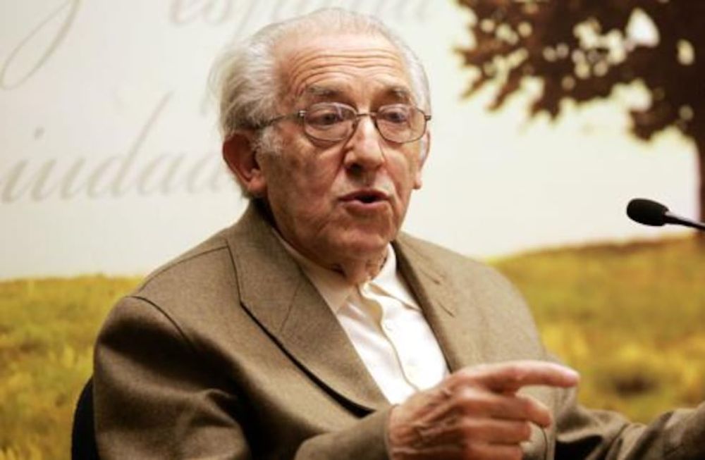 El prestigioso filósofo español escribió obras como Ensayos materialistas, El animal divino, El mito de la izquierda o La fe del ateo.