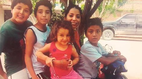 Los Andes | 29 de enero de 2016. Rosa alcanzó a sacarles la última foto a todos juntos, incluso su nieta más chica, Victoria, que se quedó con ella. Minutos más tarde serían atropellados.