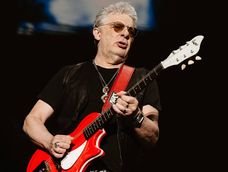 Juanse, el ícono de rock and roll que resurgió de la oscuridad.
