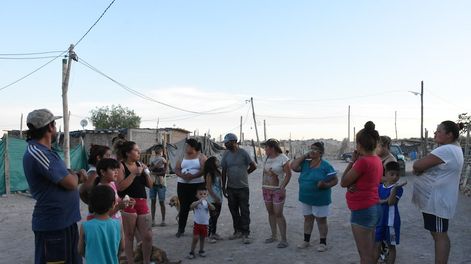 Los Andes | En noviembre pasado los vecinos, cansados de no tener servicio, reclamaron con un corte de calles. Siguen sin solución. | Foto: Mariana Villa / Los Andes