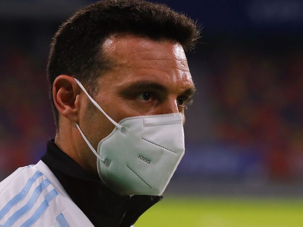 Lionel Scaloni, el DT de la selección argentina, entregará este jueves la lista de la Copa América. / AP