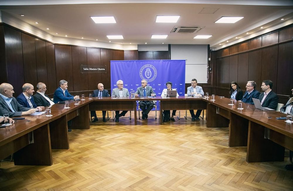 El Ministro Lugones se reunió con Obras Sociales /
