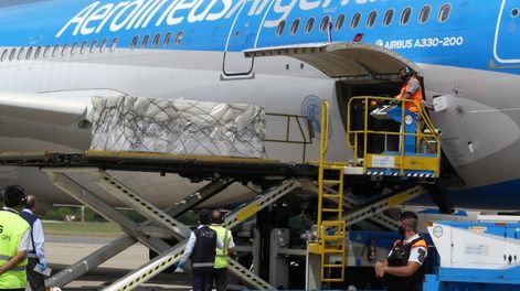 Un avión de Aerolíneas Argentinas vuelve el jueves con más dosis de la Sputnik V - Archivo