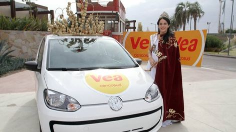 Vea entregó un auto 0 Km a la Reina Nacional de la Vendimia