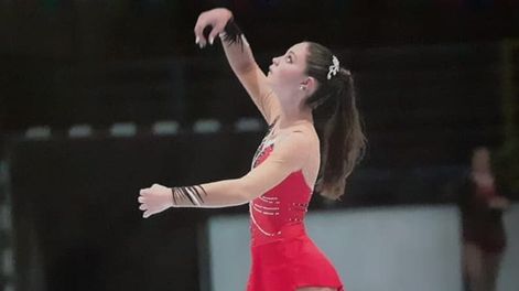 Los Andes | Delfina es una adolescente maipucina que asegura que el deporte le ha ayudado a superar múltiples dificultades en su vida, pero necesita ayuda si quiere seguir patinando.