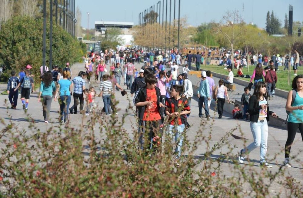 Wiosna 2025: W Mendozie istnieje 45% prawdopodobieństwo, że opady będą typowe dla tego sezonu lub wyższe od oczekiwanych średnich.