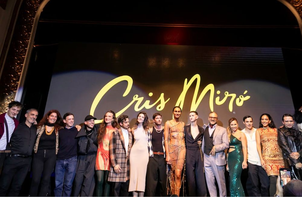 Las celebridades que asistieron al evento de prensa y disfrutaron del primer episodio de la biopic de Cris Miró. Foto: Gentileza TNT / Flow