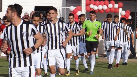Con autoridad, el Lobo igualó en Villa Ramallo y define el ascenso en su cancha