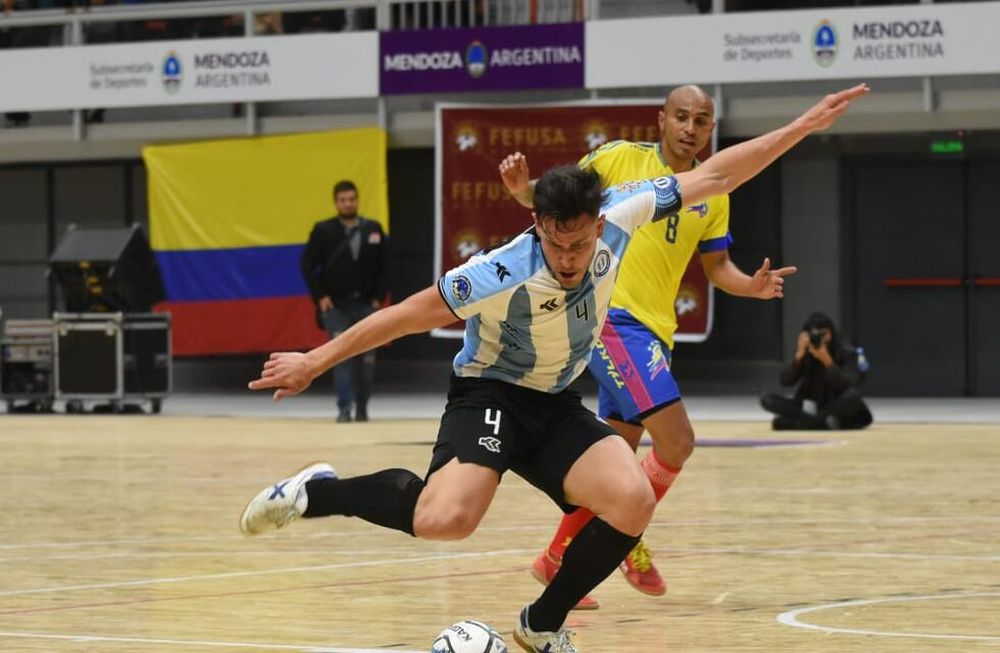 Futsal: Argentina festejó en la apertura del estadio cubierto