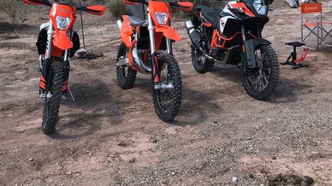 KTM Meschini organizó la “1er Clínica de enduro y big trail”