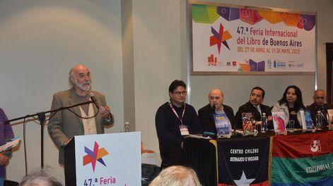 Antonio Las Heras fue distinguido con la medalla y diploma Plaza de Armas de Santiago de Chile, que otorga el Centro Cultural Chileno Bernardo O´Higgins.