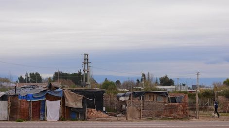 Las disposiciones de orden público, hará posible la mejora paulatina del abultado número de barrios populares de la provincia. / Foto: Marcelo Rolland.