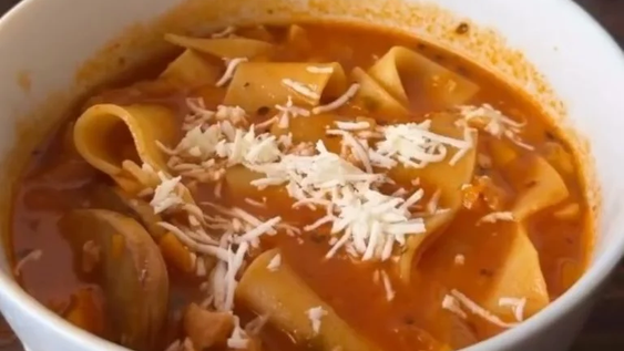 Esta receta es ideal para combatir el frío y no perder el sabor italiano de este plato.