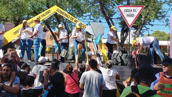 Vialidad Mendoza se lució con una inolvidable participación en el Carrusel de Vendimia