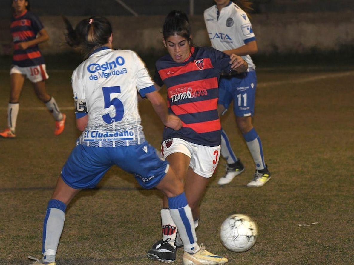 Fútbol femenino: ganaron Las Pumas y los clásicos quedaron en mano de Gutiérrez y el Tomba