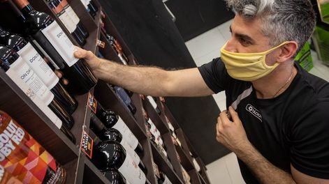 Los Andes | Los cambios en los hábitos de consumo favorecieron a la comercialización de vino fraccionado en diferentes formatos / Ignacio Blanco