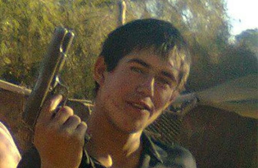 Violento. Desde muy chico Ábrego se mostraba armado en las redes sociales.