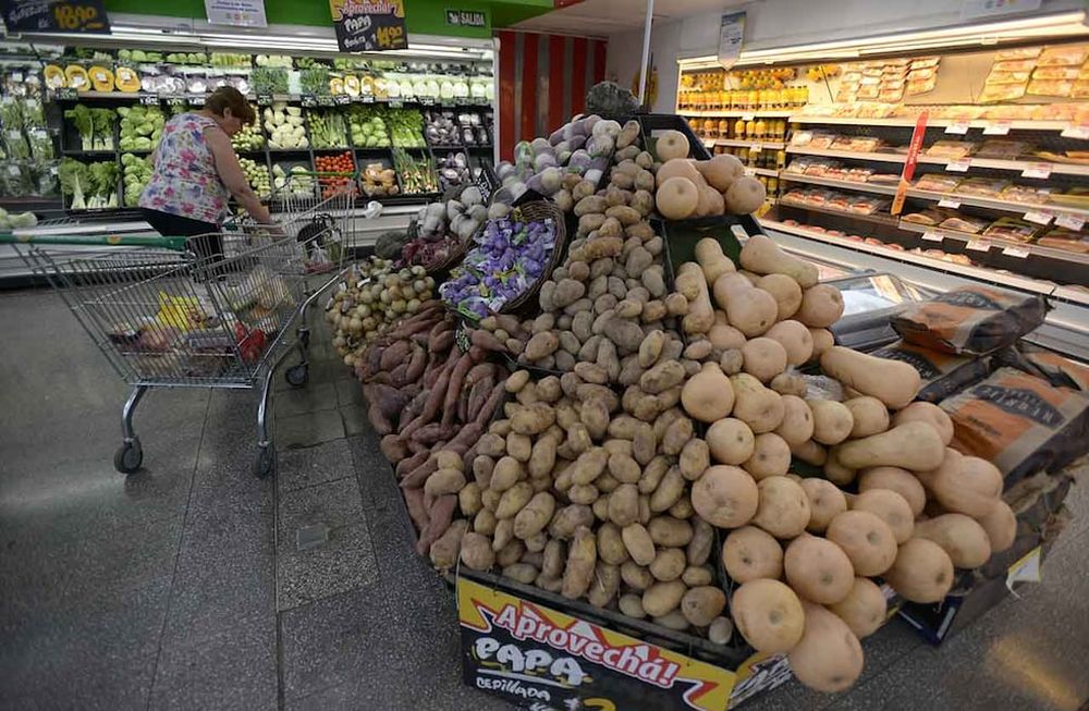 Frutas y verduras se encuentran entre los productos de consumo más caros para la venta