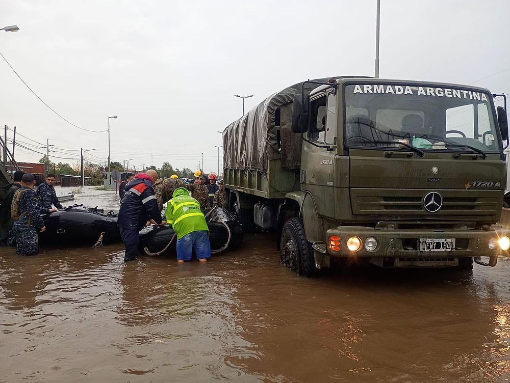 Over 400 millimeters of rainfall in just a few hours caused severe flooding in various cities and towns in the Province of Buenos Aires, such as Zárate and Campana, leaving a provisional total of 2,500 people evacuated and multiple structural problems.