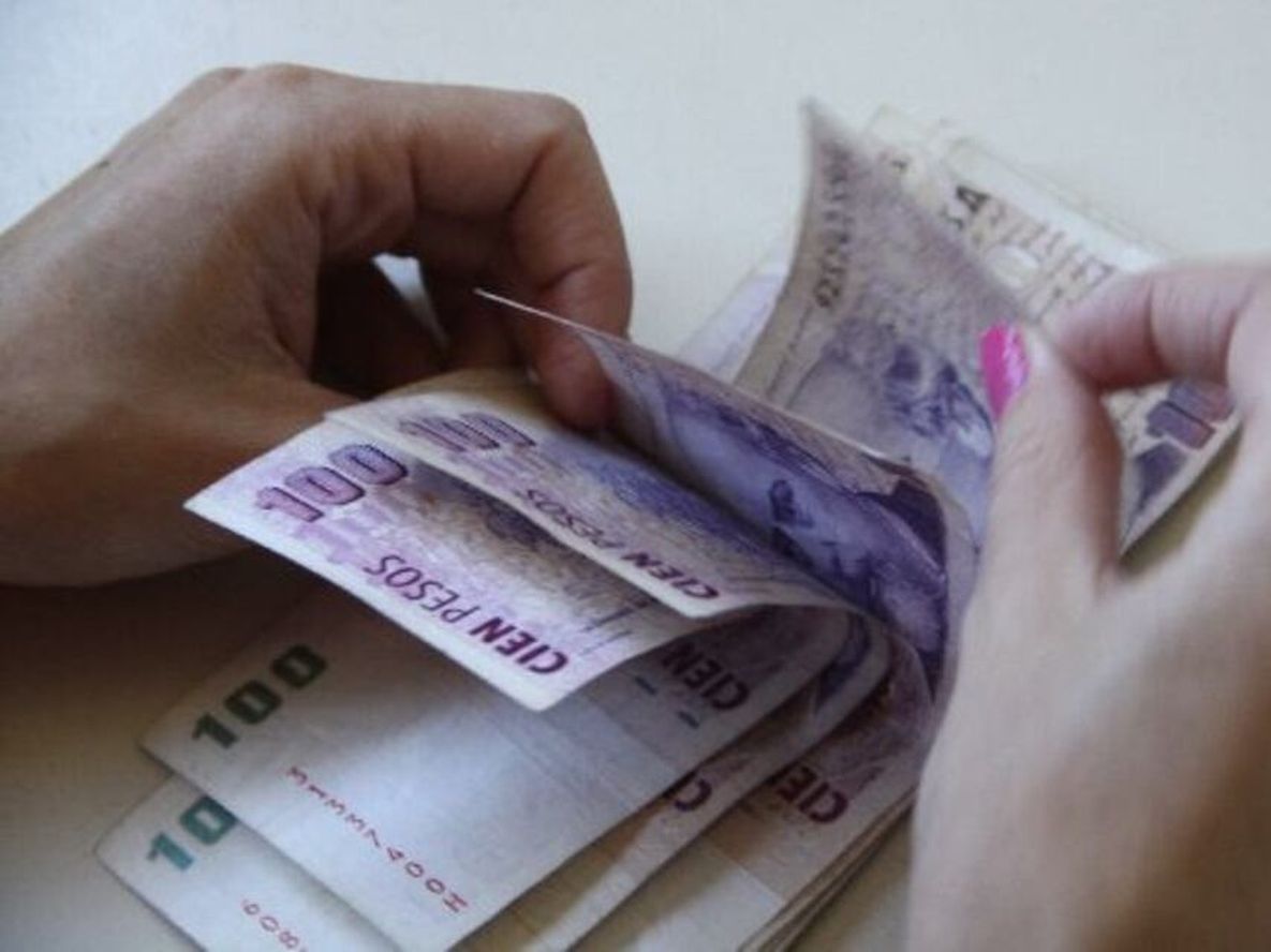 En efectivo o cash, quizás en negrito - Por Soledad González