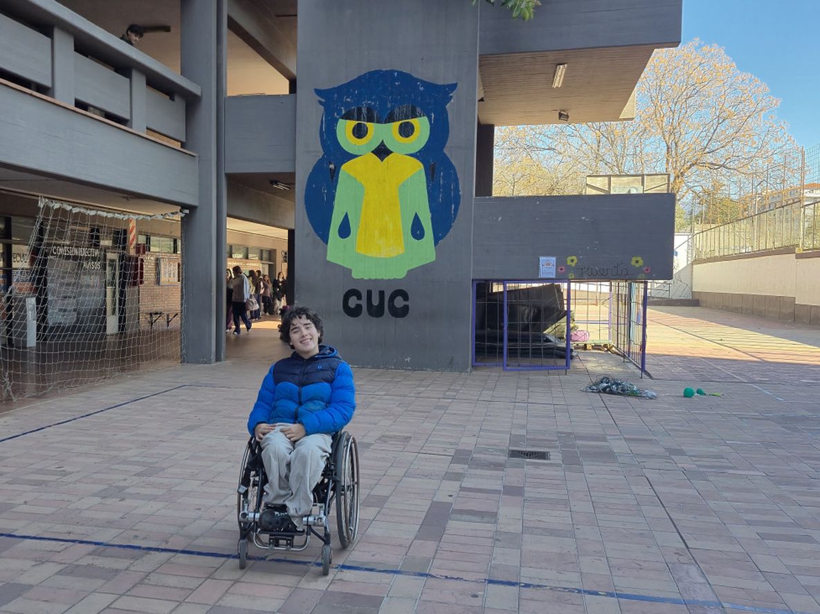 Ciro Asensio, el joven de 16 años con discapacidad motriz viajará a Alemania gracias a una beca. ideó un proyecto tipo Google Maps accesible para personas con movilidad reducida.