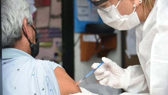 Covid-19: el diferimiento en la segunda dosis de las vacunas será de hasta tres meses