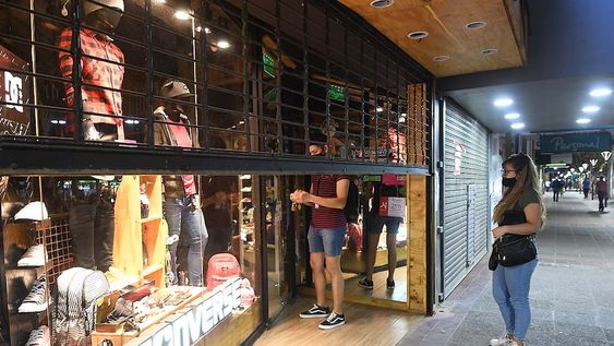 Los comercios de la Ciudad de Mendoza, con cambios horarios. Foto: José Gutierrez / Los Andes