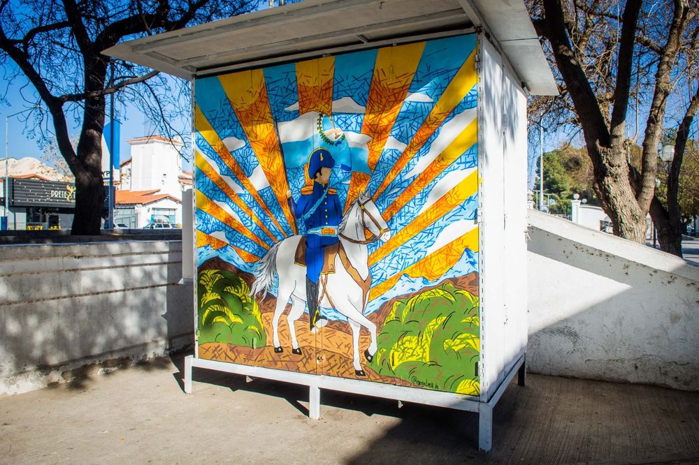 De puestos de diarios y revistas a murales del Libertador, en la ciudad de San Martín
