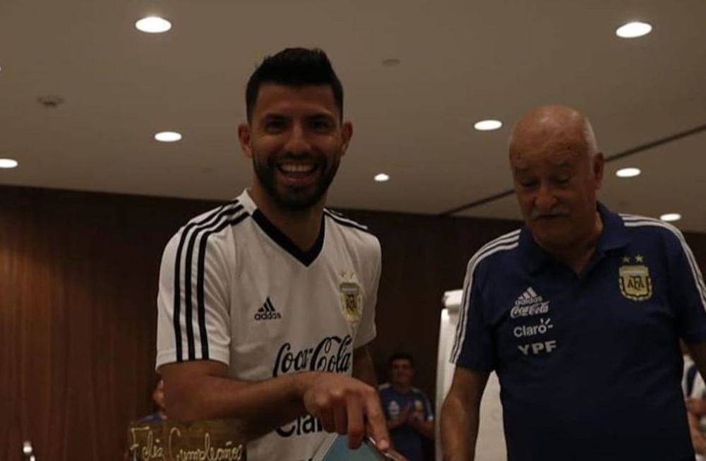 Hoy el Kun Agüero cumple 30 años en una nueva concentración con la Selección