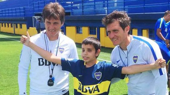 Boca solidario: Thiago cumplió su sueño y conoció a sus ídolos