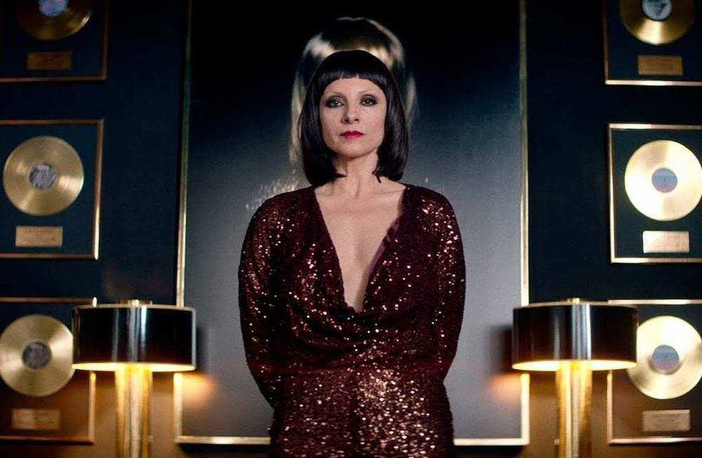 Najwa Nimri interpreta a una enigmática cantante en este filme de gran suspenso e intriga de Carlos Vermut.