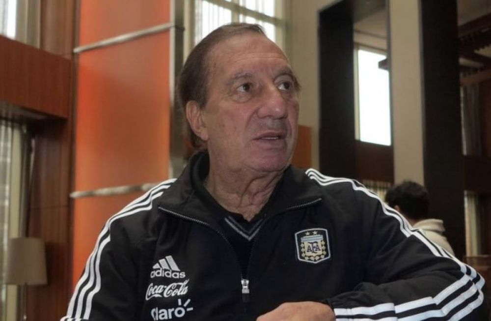 Carlos Bilardo fue operado por el síndrome de Hakim Adams