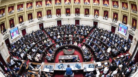 El oficialismo acelera la discusión del DNU sobre el acuerdo con el FMI y cita para mañana a la bicameral del Congreso. Imagen de archivo.
