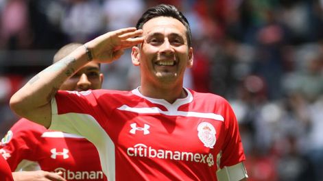 La avivada de un argentino que aprovechó un festejo fallido del rival para marcar un gol
