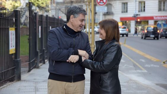 Patricia Bullrich continuó el viernes con los movimientos de campaña y se mostró con el precandidato por el PRO a jefe de Gobierno porteño, Jorge Macri.