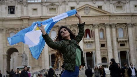 Francisco, el Papa que no quiere ser Papa Rey