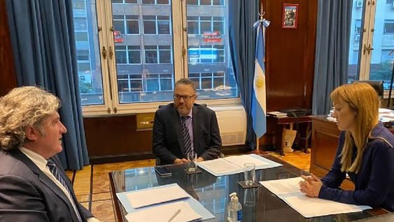 Ramón y Fernández Sagasti junto al ministro Matías Kulfas. El vínculo entre ambos legisladores mendocinos es cada vez más estrecho.