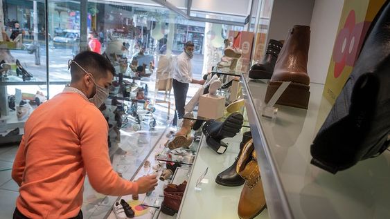 Dos programas del ministerio de Trabajo de la Nación permiten emplear jóvenes en entrenamiento por 6 meses, o contratar personal y pagar un 65% en compromisos salariales.