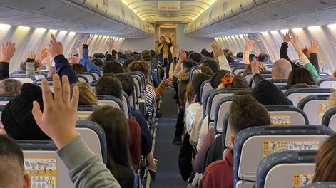 Flybondi incorpora 10 aviones y lanza 4 nuevas rutas.