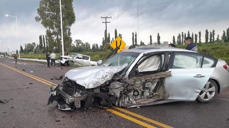 Los Andes | Choque en General Alvear. Así quedó el auto donde iban los dos menores heridos. (Prensa Ministerio de Seguridad)