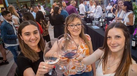 Este viernes Guarda14 te espera con una nueva feria de vinos en VistaPueblo.