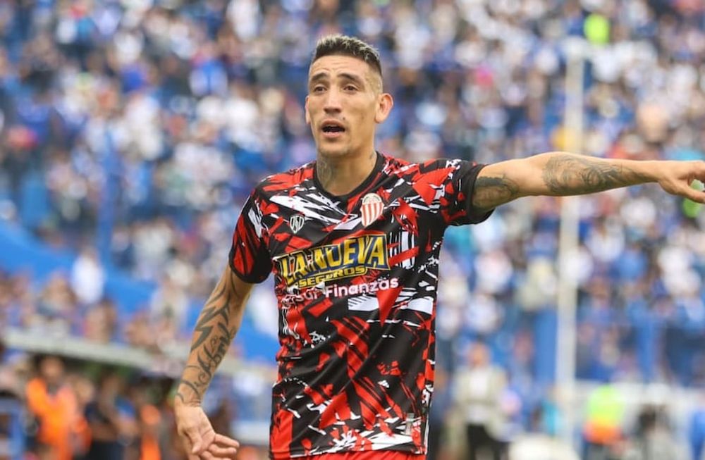 Ricardo Centurión, todavía jugador de Barracas, volvió a ser noticia por asuntos policiales.