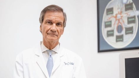 Conrado Estol, neurólogo: Apoyar la cabeza en la almohada y dormirse de inmediato no es lo normal