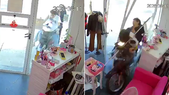 Impactante video: menor de edad que aprendía a conducir una moto se incrustó contra un local.