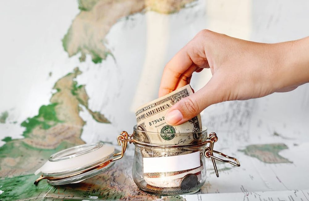 Sólo 1 de cada 4 argentinos puede ahorrar y el humor social local está dominado por temas económicos, como inflación, salarios y pobreza