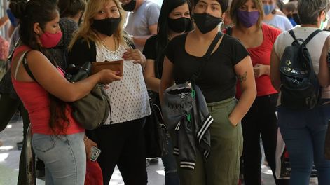 Los Andes | De acuerdo con el último “informe de expectativas de ajuste del primer semestre”, en la primera etapa del año las firmas otorgarían incrementos en torno al 24%.Foto: Orlando Pelichotti / Los Andes