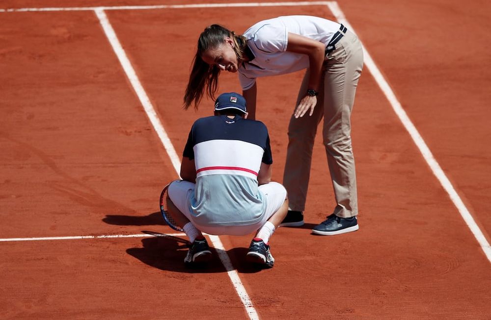 Schwartzman, molesto con un fan hinchapelota y un simpático diálogo con la umpire