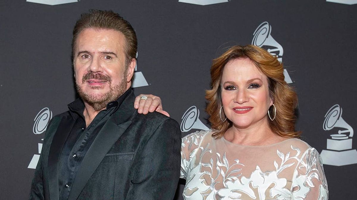 Hace 41 años, así lucía el dúo Pimpinela en sus inicios