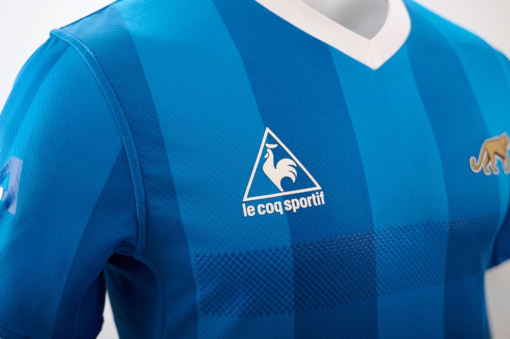 Los Pumas lucieron esta camiseta en el lance jugado este s&aacute;bado ante Inglaterra y as&iacute; homenajearon a la selecci&oacute;n de f&uacute;tbol campeona en el Mundial de M&eacute;xico 1986